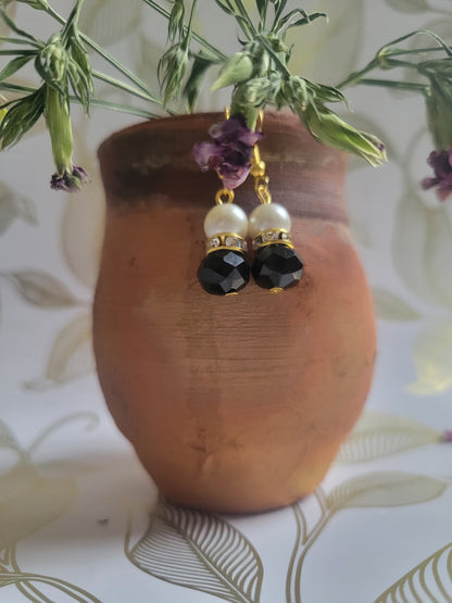 2 Bead Dangle Earrings (black stone, large pearl)