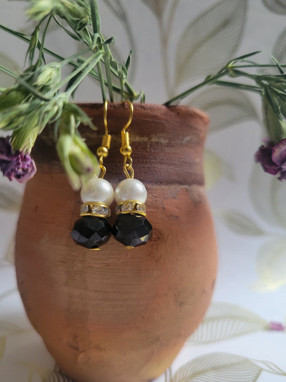 2 Bead Dangle Earrings (black stone, large pearl)